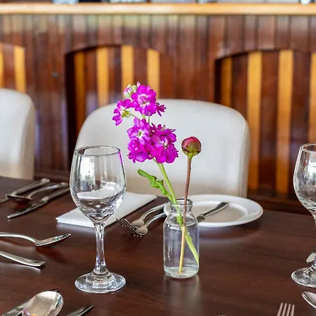 Heights מלון קיל איירן