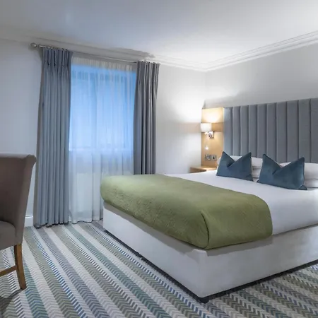 Hotel Heights 4*